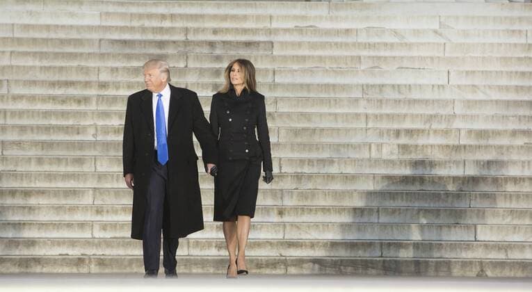 Amtseinführung von Donald Trump: Willkommenskonzert am Lincoln Memorial President-elect of The United States Donald J. Trump and wife Melania arrive at the Make America Great Again Welcome Celebration concert at the Lincoln Memorial in Washington, DC, January 19, 2017. The inauguration is January 20. Pool  WAX20170119236 CHRISxKLEPONIS