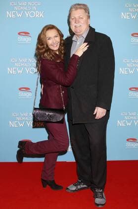 Klaus Baumgart mir Gattin Ilona bei der Premiere der Wiederaufnahme des Musicals Ich war noch niemals in New York im Stage Theater. Hamburg, 19.01.2017 Foto:xgbrcix xFuturexImage