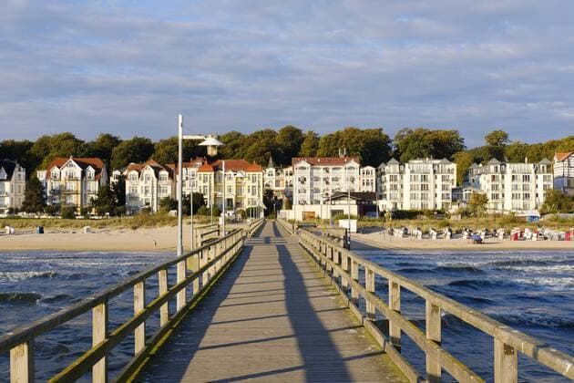  Seebrücke im Seebad Bansin, Usedom, Ostseeküste, Mecklenburg-Vorpommern, Deutschland, Europa Copyright: imageBROKER/MartinxSiepmann ibxman04458524.jpg