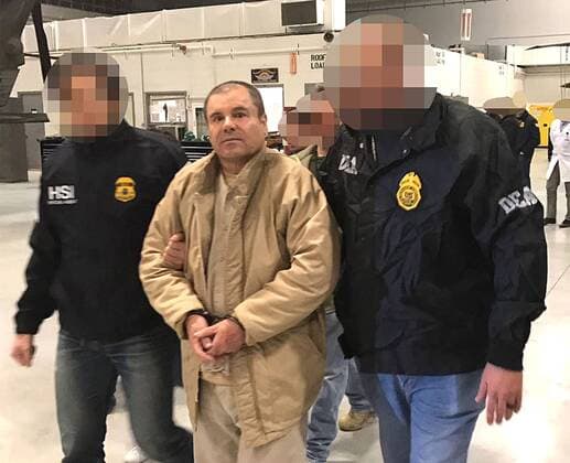 Mexiko liefert Joaquin El Chapo Guzman an die USA aus January 19, 2017 - Ciudad Juarez, Chihuahua, MEXICO - Joaquin Guzman Loera, the drug lord and chieftain of the Sinaloa cartel known as El Chapo, was extradited to the United States on Thursday January 19, 2017 and flown from a jail in Ciudad Juarez, Mexico to Long Island MacArthur Airport in Islip, New York to face numerous charges. PGR PRENSA INTERNATIONAL Ciudad Juarez MEXICO - ZUMAp124 20170119_zaa_p124_010