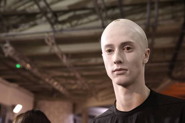 Paris Fashion Week - Rick Owens Modenschau defile mode masculine rick owens CELEBRITES : Fashion Week Mode Masculine - Rick Owens Collection Automne Hiver - Paris - 19 01 2017 stephanechemin panoramic 