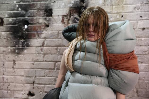 Paris Fashion Week - Rick Owens Modenschau defile mode masculine rick owens CELEBRITES : Fashion Week Mode Masculine - Rick Owens Collection Automne Hiver - Paris - 19 01 2017 stephanechemin panoramic 
