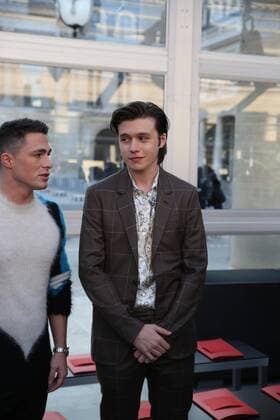 Paris Fashion Week - Promis bei Louis Vuitton Modenschau defile mode masculine Louis vuitton nick robinson CELEBRITES : Fashion Week Mode Masculine - Louis Vuitton Collection Automne Hiver - Paris - 19 01 2017 stephanechemin panoramic 