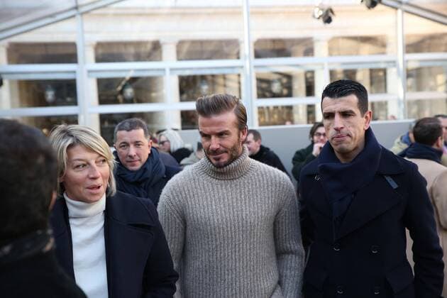 Paris Fashion Week - Promis bei Louis Vuitton Modenschau defile mode masculine Louis vuitton david beckham CELEBRITES : Fashion Week Mode Masculine - Louis Vuitton Collection Automne Hiver - Paris - 19 01 2017 stephanechemin panoramic 