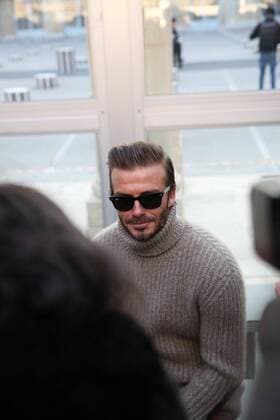 Paris Fashion Week - Promis bei Louis Vuitton Modenschau defile mode masculine Louis vuitton david beckham CELEBRITES : Fashion Week Mode Masculine - Louis Vuitton Collection Automne Hiver - Paris - 19 01 2017 stephanechemin panoramic 
