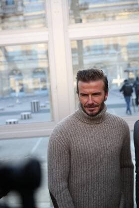 Paris Fashion Week - Promis bei Louis Vuitton Modenschau defile mode masculine Louis vuitton david beckham CELEBRITES : Fashion Week Mode Masculine - Louis Vuitton Collection Automne Hiver - Paris - 19 01 2017 stephanechemin panoramic 