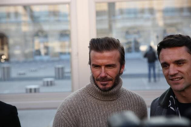Paris Fashion Week - Promis bei Louis Vuitton Modenschau defile mode masculine Louis vuitton david beckham CELEBRITES : Fashion Week Mode Masculine - Louis Vuitton Collection Automne Hiver - Paris - 19 01 2017 stephanechemin panoramic 