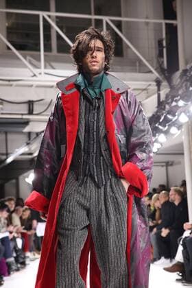 Paris Fashion Week - Yohji Yamamoto Modenschau defile mode masculine YOHJI YAMAMOTO CELEBRITES : Fashion Week Mode Masculine - Yamamoto Collection Automne Hiver - Paris - 19 01 2017 stephanechemin panoramic 