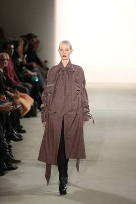 I VR Isabel Vollrath at the Fashion Week Berlin I VR Isabel Vollrath showcases its latest Autumn Winter 2017 Collections in the Kaufhaus Jandorf in the Brunnenstrasse in Berlin-Mitte during the Mercedes-Benz Fashion Week Berlin Autumn Winter 2017 Collections. The photo shows models with the I VR Isabel Vollrath collection on the catwalk.  SimonexKuhlmey