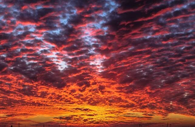 Atmosphärischer Sonnenuntergang über Gaza-Stadt January 20, 2017 - Gaza, Gaza strip, Palestine - Sunset in Gaza City January 20, 2017. Gaza Palestine  - ZUMAn230 20170120_zaa_n230_505