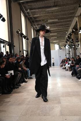 Paris Fashion Week, Modenschau ANN DEMEULEMEESTER - Paris, Frankreich - 20 01 2017 stephanechemin panoramic 