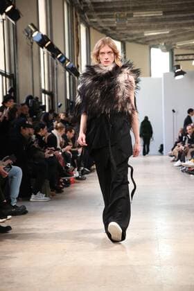 Paris Fashion Week, Modenschau ANN DEMEULEMEESTER - Paris, Frankreich - 20 01 2017 stephanechemin panoramic 