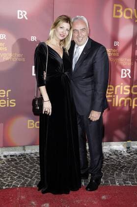 Hans-Reiner Schröder mit Ehefrau Katerina bei der Verleihung des 38. Bayerischen Filmpreises 2016 im Prinzregententheater. München, 20.01.2017 Foto:xS.xGabschx xFuturexImage