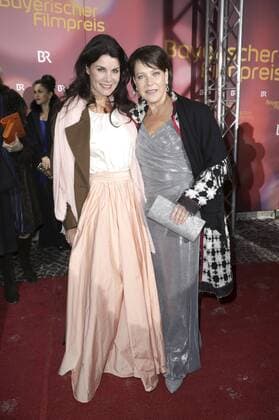 Nicola Tiggeler und Janina Hartwig bei der Verleihung des 38. Bayerischen Filmpreises 2016 im Prinzregententheater. München, 20.01.2017 Foto:xS.xGabschx xFuturexImage