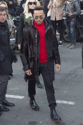 Bilder des Tages Lewis Hamilton CELEBRITES : Arrivees des invites au defile Dior - Paris - 21 01 2017 JBAutissier Panoramic 