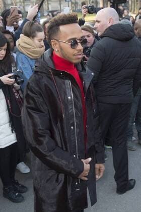 Lewis Hamilton CELEBRITES : Arrivees des invites au defile Dior - Paris - 21 01 2017 JBAutissier Panoramic 