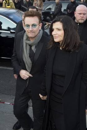 Le chanteur Bono et sa femme Ali Hewson CELEBRITES : Arrivees des invites au defile Dior - Paris - 21 01 2017 JBAutissier Panoramic 