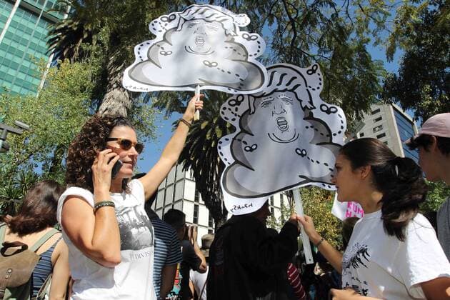Women s March in Mexiko Stadt January 21, 2017 - Mexico - EUM20170121ACT06.JPG.CIUDAD DE MEXICO Protest Protesta-Trump Mexico.- Mujeres estadounidenses y mexicanas realizan una protesta en las inmediaciones de la Embajada de Estados Unidos en Mexico ante la toma de protesta de Donald Trump como presidente de EU, el 21 de enero de 2017.  - ZUMAu78_ 20170121_zaf_u78_025
