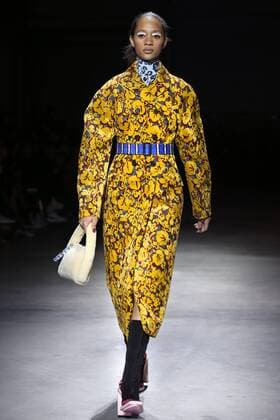 A model takes to the catwalk during the presentation of Kenzo s show as part of the Fall-Winter 2017-18 fashion collections in Paris on January 22, 2017.  PAR20170122101 MAYAxVIDON-WHITE