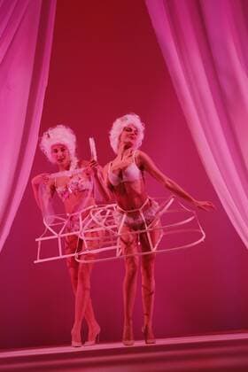 Paris Fashion Week - Lingerie Mon Amour Modenschau Defile Lingerie mon Amour CELEBRITES : Defile Lingerie mon Amour - Paris - 22 01 2017 MichaelBaucher Panoramic 