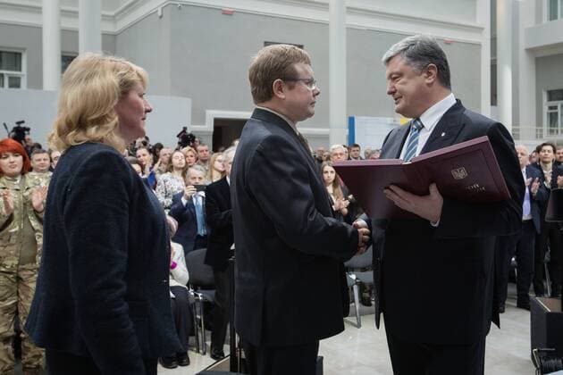 Poroshenko declares Volodymyr Zhemchuhov Hero of Ukraine  Copyright: PalinchakxMikhail 489601