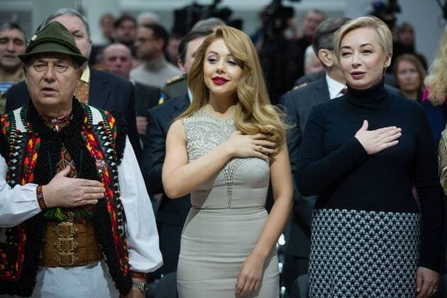 Poroshenko declares singer Tina Karol People s Artist of Ukraine  Copyright: PalinchakxMikhail 489612