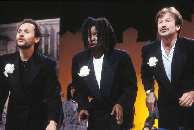Nov. 1, 2006 - F8028.1989.ROBIN WILLIAMS AND BILLY CRYSTAL WITH WHOOPI GOLDBERG. COMIC RELIEF. - ZUMAg49_ 20061101_gaf_g49_395