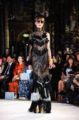 France: Yumi Katsura show A mode walk the catwalk of Yumi Katsura show at Paris fashion week haute Couture SS 2017.  GaetanoxPiazzolla