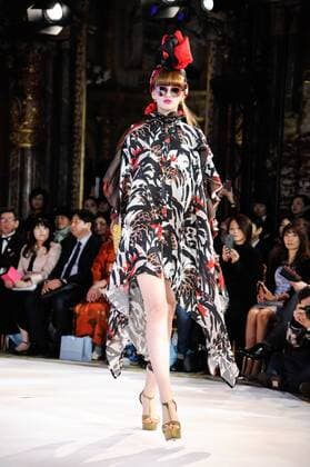 France: Yumi Katsura show A mode walk the catwalk of Yumi Katsura show at Paris fashion week haute Couture SS 2017.  GaetanoxPiazzolla