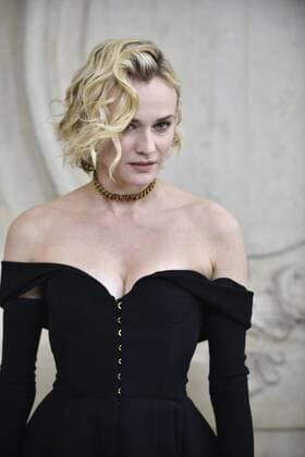 214987 Valentin Paoli Starface 2017-01-23 Paris France Paris Fashion Week 2017. Defile Dior. People. Photocall. Kruger, Diane  Copyright: xValentinxPaolix xStarfacex STAR_214987_056