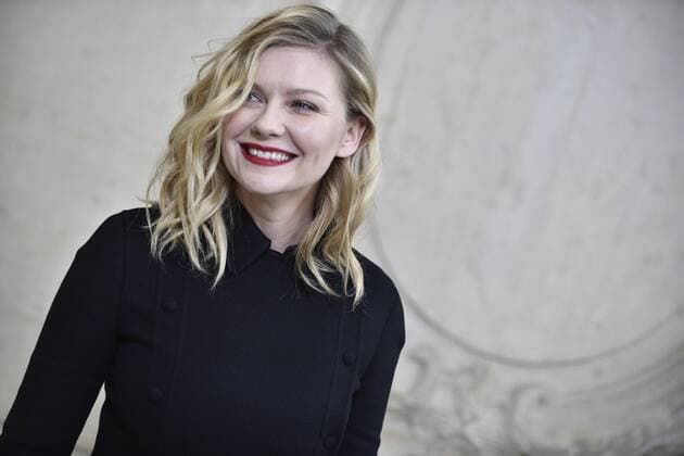 214987 Valentin Paoli Starface 2017-01-23 Paris France Paris Fashion Week 2017. Defile Dior. People. Photocall. Dunst, Kirsten  Copyright: xValentinxPaolix xStarfacex STAR_214987_094