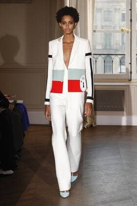 214981 Marineau Starface 2017-01-23 Paris France Paris Fashion week. Defile Haute Couture Printemps ete 2017.SCHIAPARELLI. Schiaparelli, spring-summer 2017 Paris, France Paris Fashion week. Defile Haute Couture Spring Summer 2017. SCHIAPARELLI. Editorial use only _sans_perso  Copyright: xMarineaux STAR_214981_009