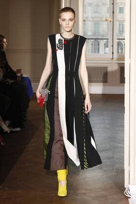 214981 Marineau Starface 2017-01-23 Paris France Paris Fashion week. Defile Haute Couture Printemps ete 2017.SCHIAPARELLI. Schiaparelli, spring-summer 2017 Paris, France Paris Fashion week. Defile Haute Couture Spring Summer 2017. SCHIAPARELLI. Editorial use only _sans_perso  Copyright: xMarineaux STAR_214981_011