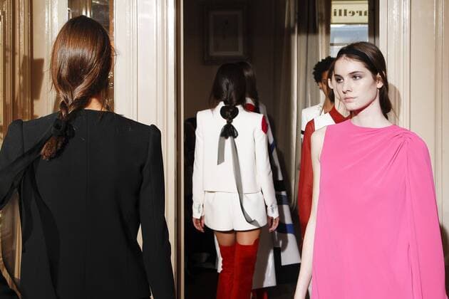 214981 Marineau Starface 2017-01-23 Paris France Paris Fashion week. Defile Haute Couture Printemps ete 2017.SCHIAPARELLI. Schiaparelli, spring-summer 2017 Paris, France Paris Fashion week. Defile Haute Couture Spring Summer 2017. SCHIAPARELLI. Editorial use only _sans_perso  Copyright: xMarineaux STAR_214981_047