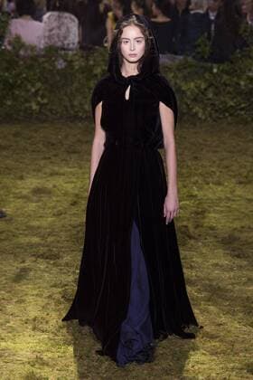 214998 Marineau Starface 2017-01-23 Paris France Paris Fashion Week 2017. Défilé Haute Couture Christian Dior. Paris Fashion Week 2017. Haute Couture Fashion Show Christian Dior. Christian Dior , Couture, spring-summer 2017 Paris, France Editorial use only _sans_perso  Copyright: xMarineaux STAR_214998_037