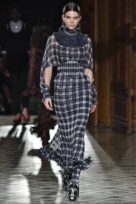 215001 Marineau Starface 2017-01-23 Paris France Paris Fashion Week 2017. Défilé Haute Couture Givenchy. Paris Fashion Week 2017. Haute Couture Fashion Show Givenchy. Givenchy, spring-summer 2017 Paris, France Editorial use only Jenner, Kendall  Copyright: xMarineaux STAR_215001_003