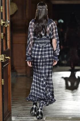 215001 Marineau Starface 2017-01-23 Paris France Paris Fashion Week 2017. Défilé Haute Couture Givenchy. Paris Fashion Week 2017. Haute Couture Fashion Show Givenchy. Givenchy, spring-summer 2017 Paris, France Editorial use only Jenner, Kendall  Copyright: xMarineaux STAR_215001_005