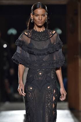 215001 Marineau Starface 2017-01-23 Paris France Paris Fashion Week 2017. Défilé Haute Couture Givenchy. Paris Fashion Week 2017. Haute Couture Fashion Show Givenchy. Givenchy, spring-summer 2017 Paris, France Editorial use only _sans_perso  Copyright: xMarineaux STAR_215001_012