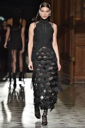 215001 Marineau Starface 2017-01-23 Paris France Paris Fashion Week 2017. Défilé Haute Couture Givenchy. Paris Fashion Week 2017. Haute Couture Fashion Show Givenchy. Givenchy, spring-summer 2017 Paris, France Editorial use only Hadid, Bella  Copyright: xMarineaux STAR_215001_021