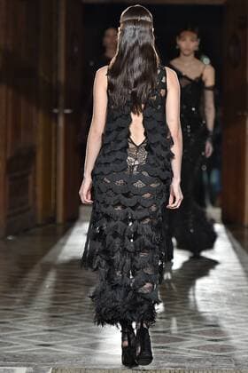 215001 Marineau Starface 2017-01-23 Paris France Paris Fashion Week 2017. Défilé Haute Couture Givenchy. Paris Fashion Week 2017. Haute Couture Fashion Show Givenchy. Givenchy, spring-summer 2017 Paris, France Editorial use only Hadid, Bella  Copyright: xMarineaux STAR_215001_023