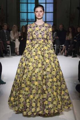215004 Marineau Starface 2017-01-23 Paris France Paris Fashion week. Defile Haute Couture Printemps ete 2017 Giambattista Valli. Giambattista Valli , Couture, spring-summer 2017 Paris, France Paris Fashion Week 2017. Haute Couture Fashion Show Giambattista Valli. Editorial use only _sans_perso  Copyright: xMarineaux STAR_215004_009