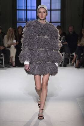 215004 Marineau Starface 2017-01-23 Paris France Paris Fashion week. Defile Haute Couture Printemps ete 2017 Giambattista Valli. Giambattista Valli , Couture, spring-summer 2017 Paris, France Paris Fashion Week 2017. Haute Couture Fashion Show Giambattista Valli. Editorial use only _sans_perso  Copyright: xMarineaux STAR_215004_014
