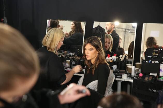 Fashion Week Haute couture - Ralf et Russo - Paris - 23 01 2017 Alessandra Ambrosio CELEBRITES : Fashion Week Haute couture - Ralph et Russo - Paris - 23 01 2017 STEPHANEChemin panoramic 
