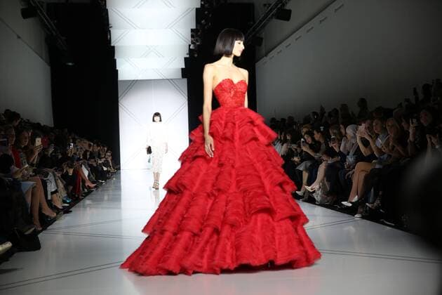 Fashion Week Haute couture - Ralf et Russo - Paris - 23 01 2017 CELEBRITES : Fashion Week Haute couture - Ralph et Russo - Paris - 23 01 2017 STEPHANEChemin panoramic 