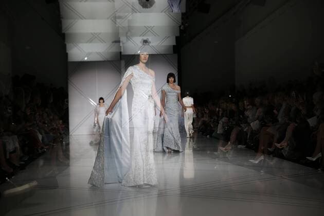 Fashion Week Haute couture - Ralf et Russo - Paris - 23 01 2017 CELEBRITES : Fashion Week Haute couture - Ralph et Russo - Paris - 23 01 2017 STEPHANEChemin panoramic 