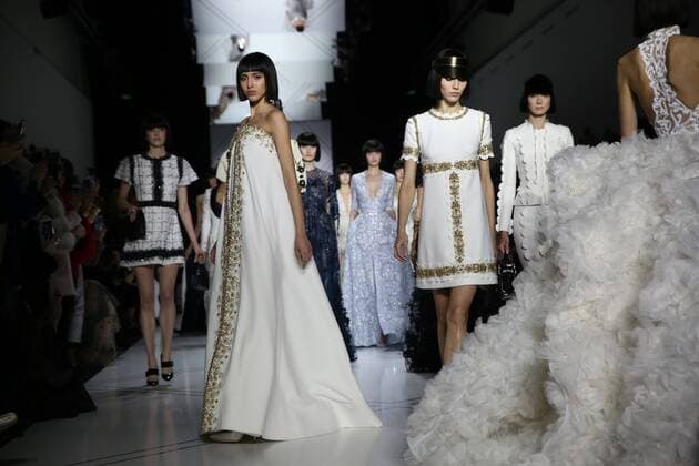 Fashion Week Haute couture - Ralf et Russo - Paris - 23 01 2017 CELEBRITES : Fashion Week Haute couture - Ralph et Russo - Paris - 23 01 2017 STEPHANEChemin panoramic 