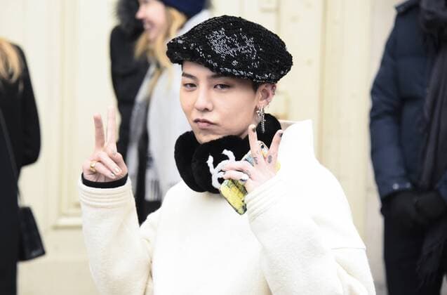 Paris Fashion Week - Prominente bei Chanel G Dragon ( chanteur ) MODE : Fashion Week - Chanel - 24 01 2017 FedericoPestellini Panoramic 