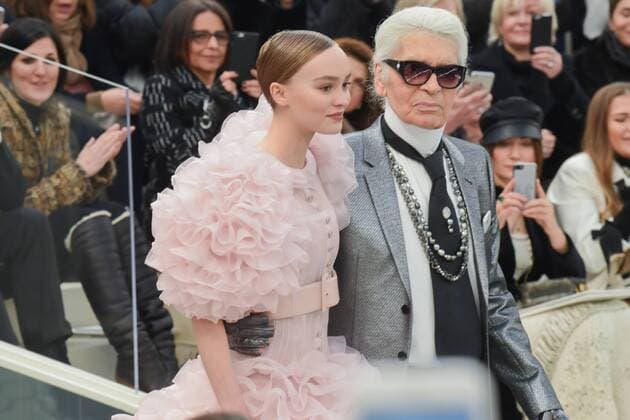 215015 Serge Arnal Starface 2017-01-24 France Paris Fashion week. Defile Haute Couture Printemps ete 2017. CHANEL. People. Lagerfeld, Karl; Depp-Paradis, Lily Rose  Copyright: xSergexArnalx xStarfacex STAR_215015_068