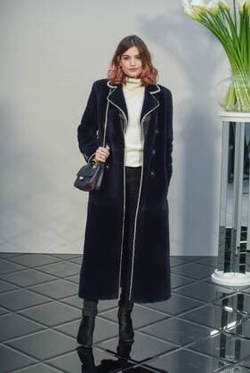 Paris Fashion Week - Prominente bei Chanel 215015 Serge Arnal Starface 2017-01-24 France Paris Fashion week. Defile Haute Couture Printemps ete 2017. CHANEL. People. Jodorowsky, Alma  Copyright: xSergexArnalx xStarfacex STAR_215015_107