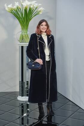 Paris Fashion Week - Prominente bei Chanel 215015 Serge Arnal Starface 2017-01-24 France Paris Fashion week. Defile Haute Couture Printemps ete 2017. CHANEL. People. Jodorowsky, Alma  Copyright: xSergexArnalx xStarfacex STAR_215015_109